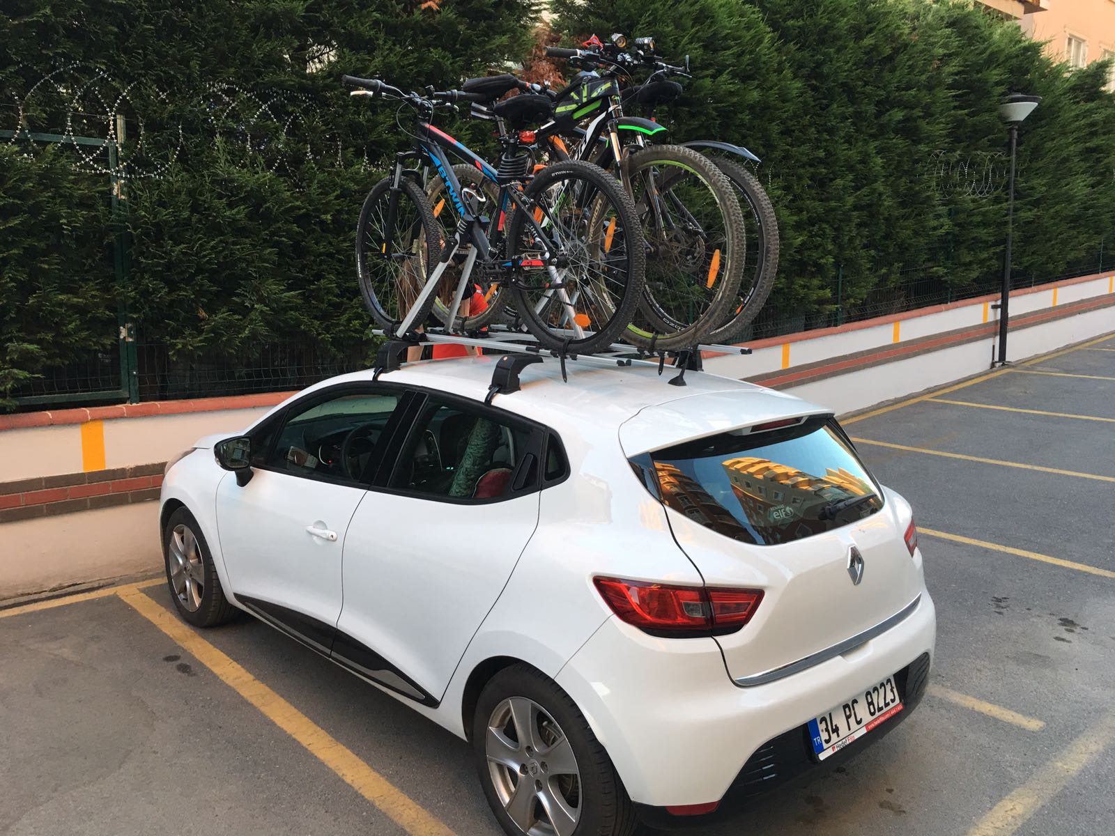 ERKUL Univeral Bike Rack for Car, Bicycle roof rack Aluminum Carrier
