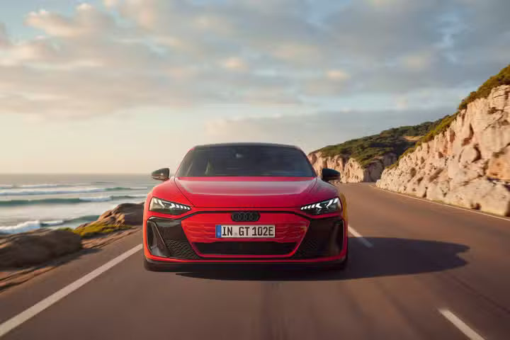 Upgrade Your Audi e-tron GT (2022–2026): Crossbars, Ski & Bike Carriers, Load Stops